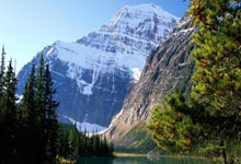 意外不敌升班马科莫 那波利痛失重返意甲榜首机会.